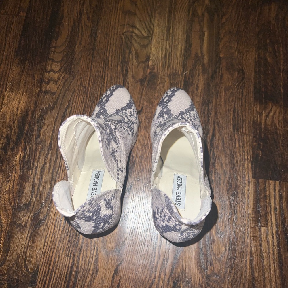 Steve Madden Booties - Picture 3 of 5